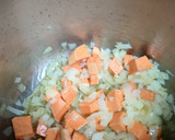 Foto del paso 2 de la receta: Alubias rojas con chorizo y acelgas en olla a presión