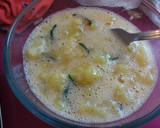 Foto del paso 4 de la receta: Tortilla de calabacín patata y queso