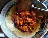 Foto langkah ke 4 dari resep Gulai daging dan kentang.