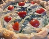 Foto del passaggio 4 della ricetta Torta di sfoglia al salmone