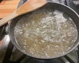 Une image de l'étape 2 de Farfalles au jambon cru, coulommiers et persil.