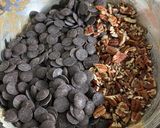 A picture of step 3 of Chocolate chip cookies.