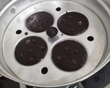 A picture of step 2 of Chocolate idli.