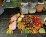 A picture of step 1 of Nar Qovurmasi نارقورماسی.