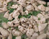 A picture of step 5 of My Sweet Chilli and Garlic Chicken Pasta 😍.