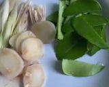 รูปขั้นตอนการทำที่ 1 ของ ต้มยำปีกไก่