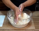 A picture of step 6 of Apple Crumble Pie.