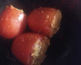 A picture of step 2 of Stuffed tomato with gravy.