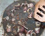 Foto langkah ke 3 dari resep Cumi masak hitam.