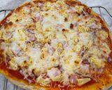 A picture of step 7 of Hawaiian Pizza.