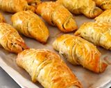 Kapros, sajtos, töltött kifli recept fázis 6 fotója