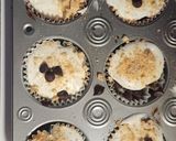 A picture of step 5 of Mini S’more Cheesecakes.