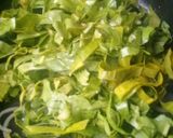 Foto del paso 2 de la receta: Revuelto de acelga y morrón verde