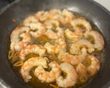 Foto del paso 4 de la receta: Gambones al ajillo muy mediterráneos