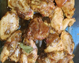 Foto del paso 1 de la receta: Pollo al horno con patatas y garbanzos al curry