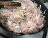 Foto del paso 1 de la receta: Chutny de cebolla roja en aceite de oliva