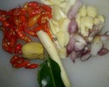 Foto langkah ke 2 dari resep Abon Salem pedas aroma jeruk purut.