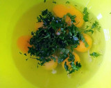 Foto del paso 8 de la receta: Tortilla de patatas con pulpo, cebolla y pimiento verde