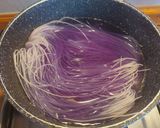 Foto del passaggio 2 della ricetta Spaghetti di riso viola con pesto di cavolo