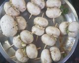 मशरूम के पकौड़े (Mushroom ke pakode recipe in Hindi) रेसिपी चरण 2 फोटो