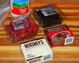 A picture of step 1 of Mike's 6 Minute Hersheys Delights.