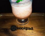 A picture of step 4 of Strawberry 🍓 and kiwi 🥝 Drink.