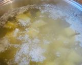 Hagymás kacsazsíros krumpligánica recept fázis 1 fotója
