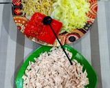 Foto langkah ke 4 dari resep Soto Ayam (suwir) Kuah Kuning.