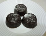 Foto langkah ke 4 dari resep Chocolatos Lava Cake.