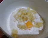 Foto langkah ke 2 dari resep Donat Kentang Empuk.