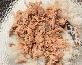 Foto langkah ke 2 dari resep Tuna Mayo Jumeokbap (참치 마요 주먹밥).