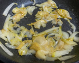 Foto del paso 1 de la receta: Tortilla de crema de gorgonzola, pera y nueces