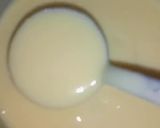 A picture of step 4 of Mango tropical fruits trifle.