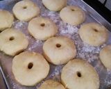 Foto langkah ke 7 dari resep Donat simple.