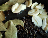 Foto del paso 4 de la receta: Codornices escabechadas en olla de cocción lenta Crock pot