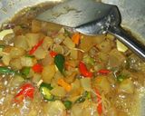 Foto langkah ke 4 dari resep Kikil tumis pedas.