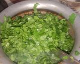 A picture of step 3 of Dal palak.