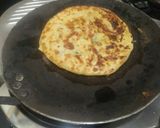 A picture of step 1 of Stuff parantha and tomato soup.