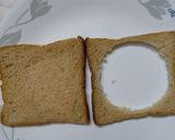 A picture of step 2 of Pizza Sandwitch.