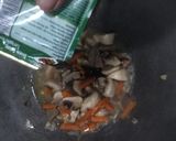 Foto langkah ke 3 dari resep Jamur Kancing saus Teriyaki.