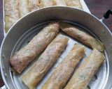 A picture of step 4 of Pork Prawn Meat Roll.
