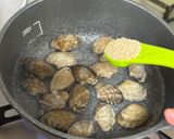A picture of step 1 of Calm miso soup.