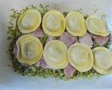 Foto del paso 1 de la receta: Pasta fresca rellena, con brécol, aguacates y lacón