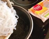 Hình bước làm 2 của món Bún Nưa Nấu Tôm & Rong Biển