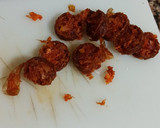 Foto del paso 3 de la receta: Dorada a la sal con cebolla y longaniza