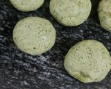 बथुआ कचौड़ी(bathua kachori recipe in hindi) रेसिपी चरण 2 फोटो