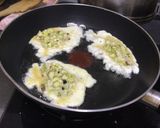 Foto del paso 4 de la receta: Tortitas de tepejilote en salsa roja