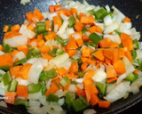 Foto del paso 2 de la receta: Calamares con chorizo picante y verduras