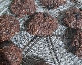 Foto del paso 5 de la receta: Galletitas de avena y cacao con pasas de uva
