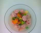 Foto langkah ke 4 dari resep Sup Bola Tahu Kornet.